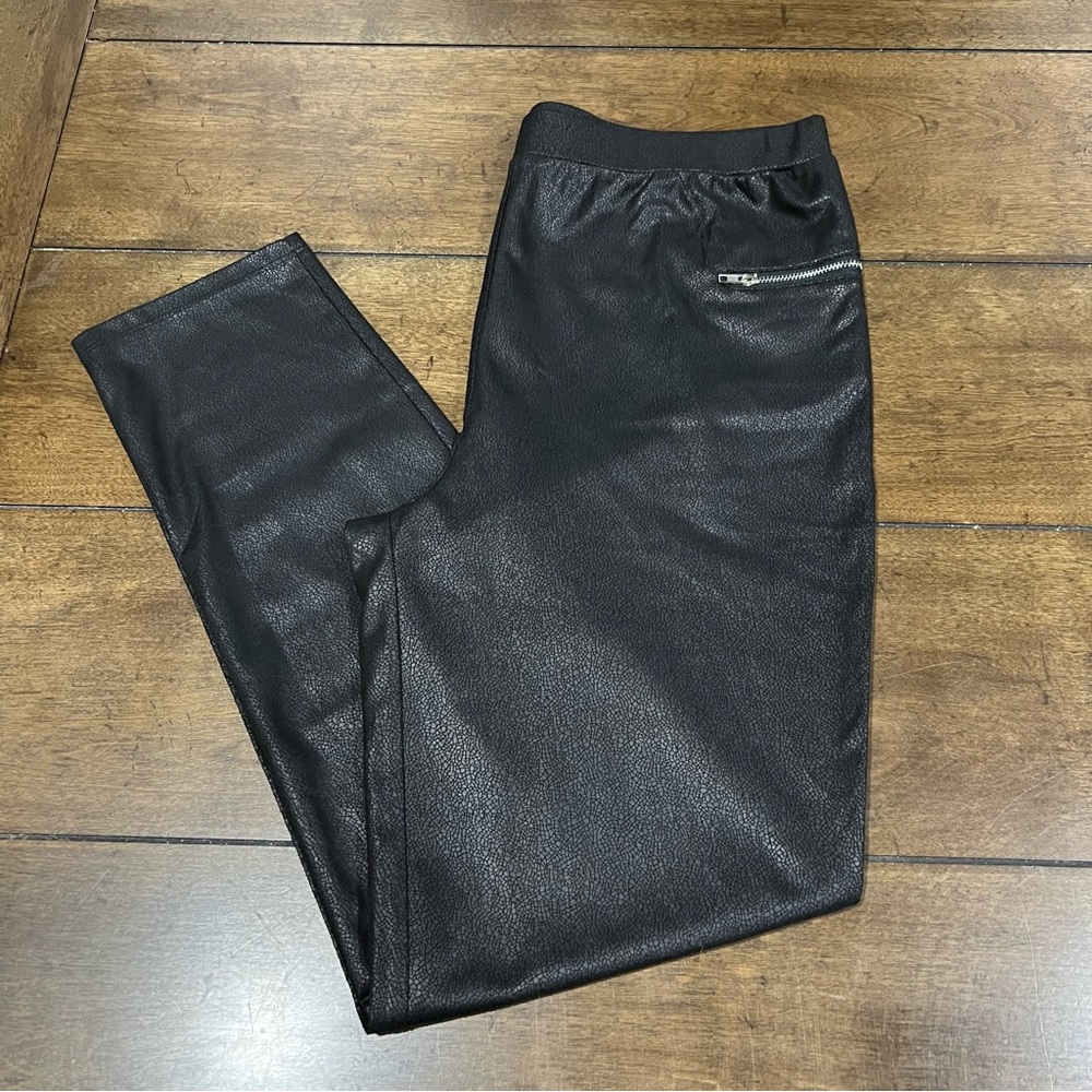 NWT Francesca's Collections Black Skinny Pants Size Large